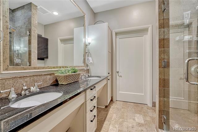 Building Photo - 5455 Landmark Pl