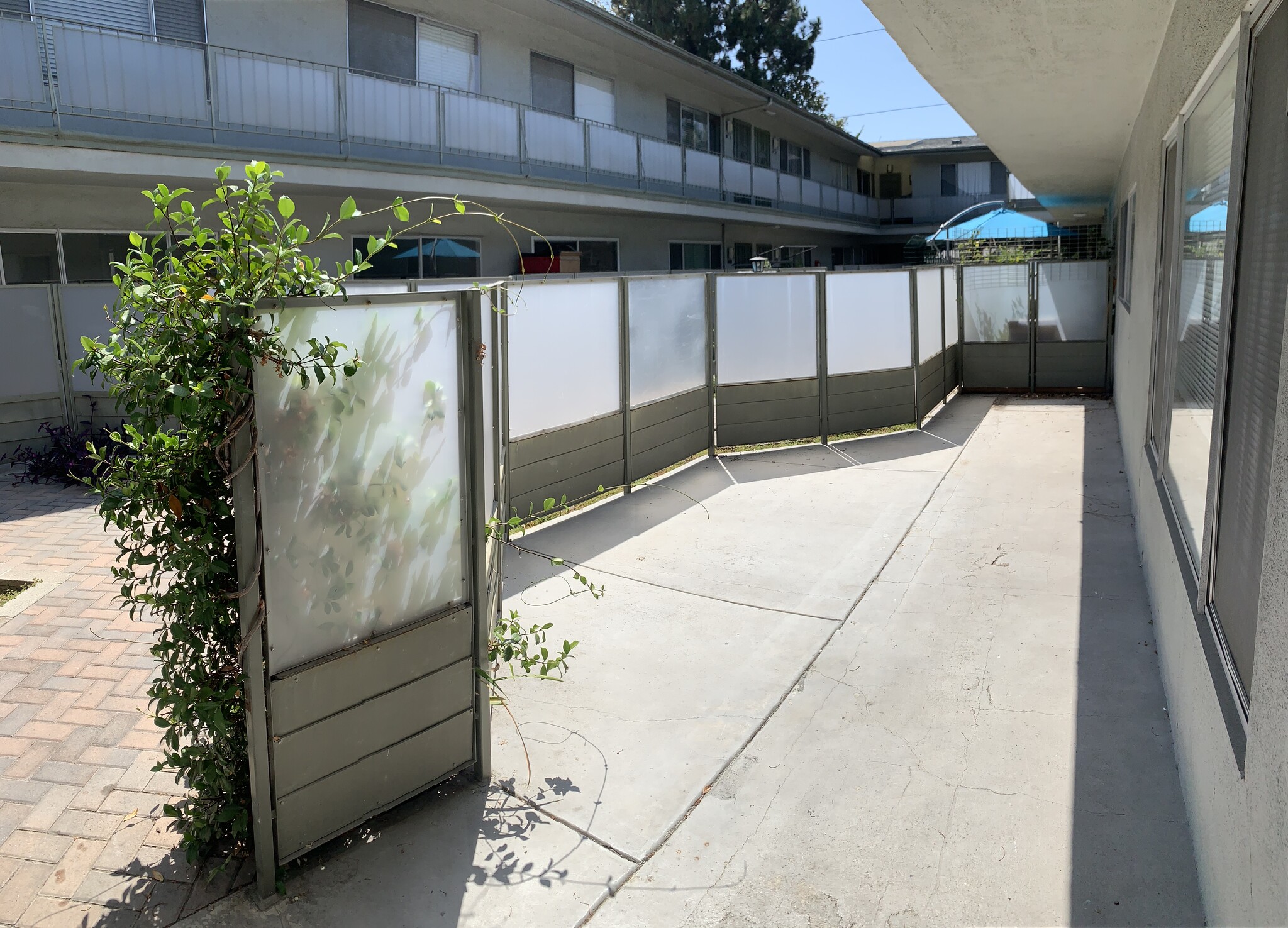 Building Photo - 800 N Eucalyptus Ave