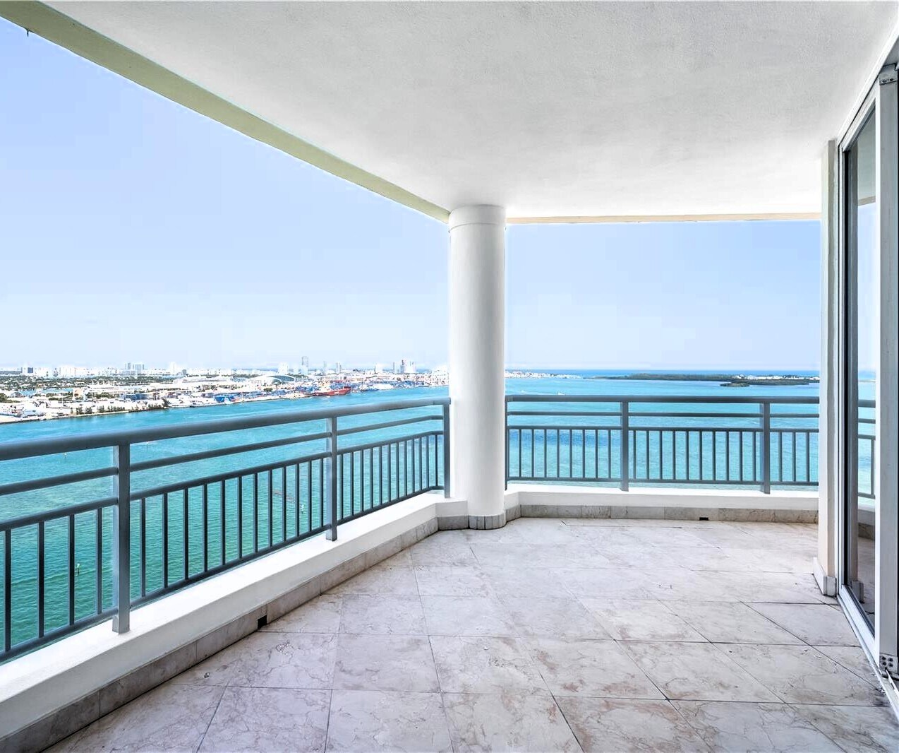 Building Photo - 848 Brickell Key Dr