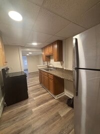 Building Photo - 101 Oak Island St