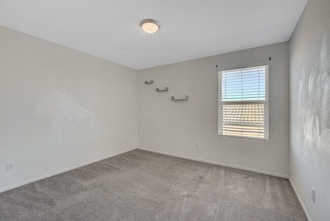 Building Photo - 5128 Granite Basin St