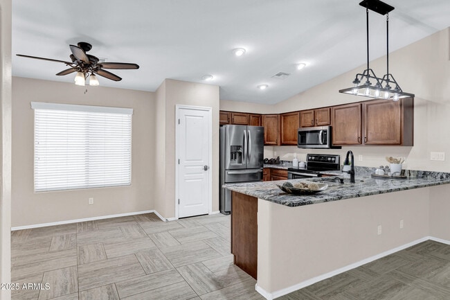 Building Photo - 4374 S Mariposa Dr