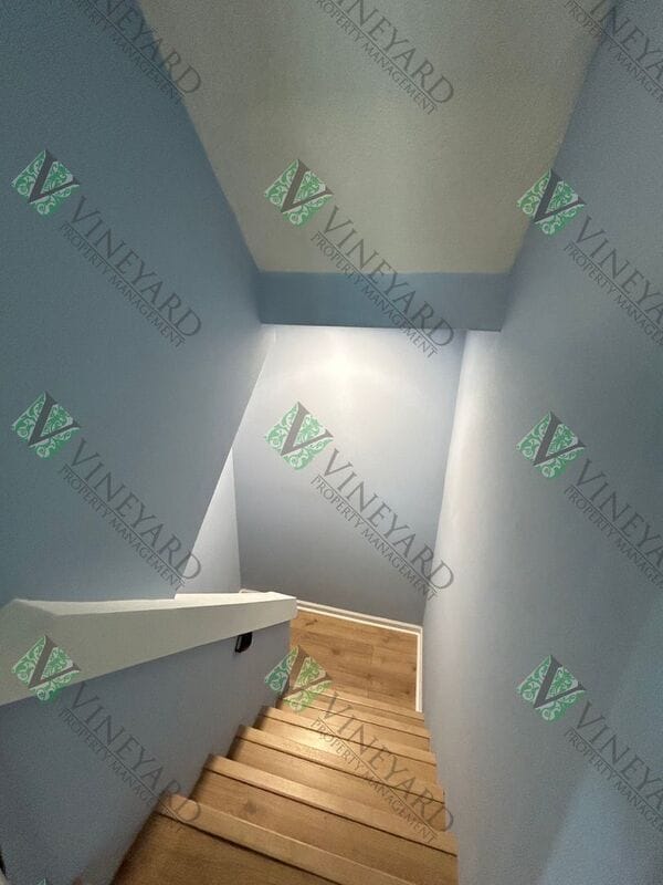 Building Photo - 1014 Falling Water Dr