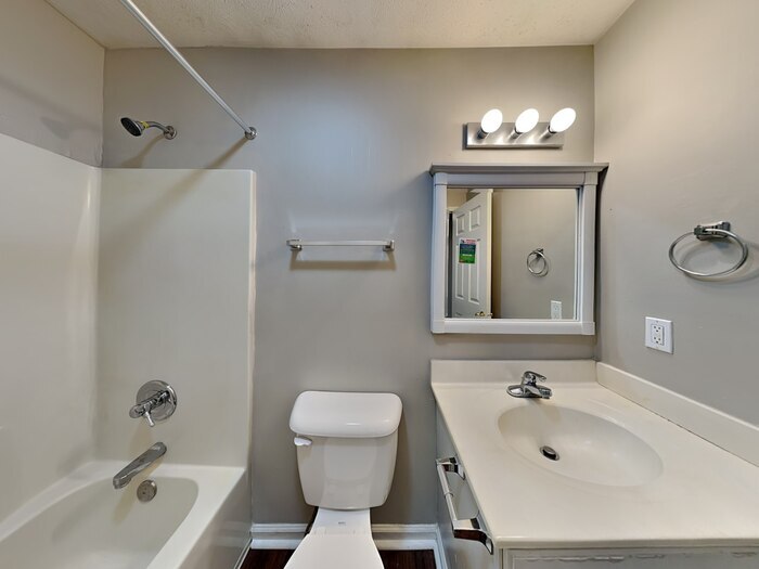 Building Photo - 5444 Adina Ct