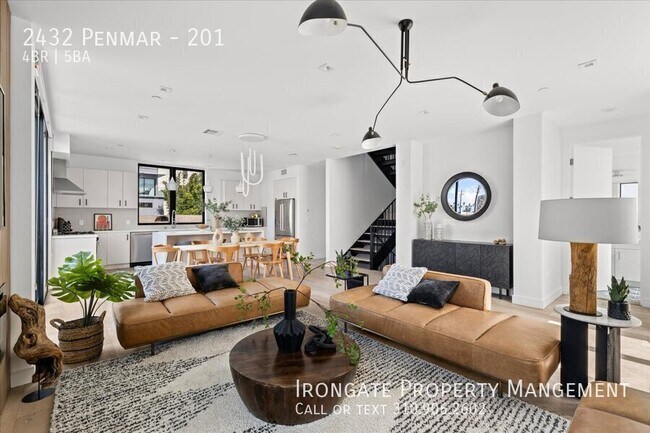 Building Photo - 2432 Penmar-201