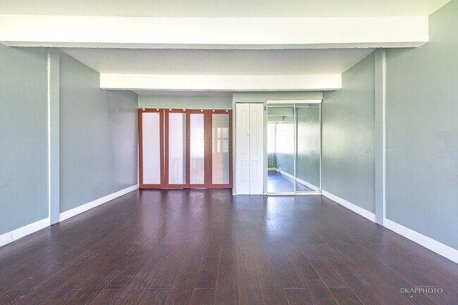 Building Photo - 4800 S Drexel Blvd