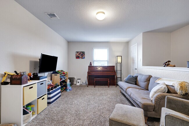 Building Photo - 5119 Topaz Bnd