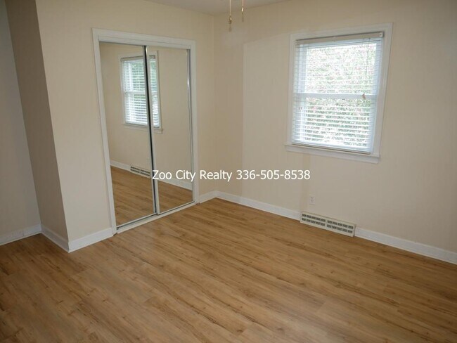Building Photo - 678 Mack Rd