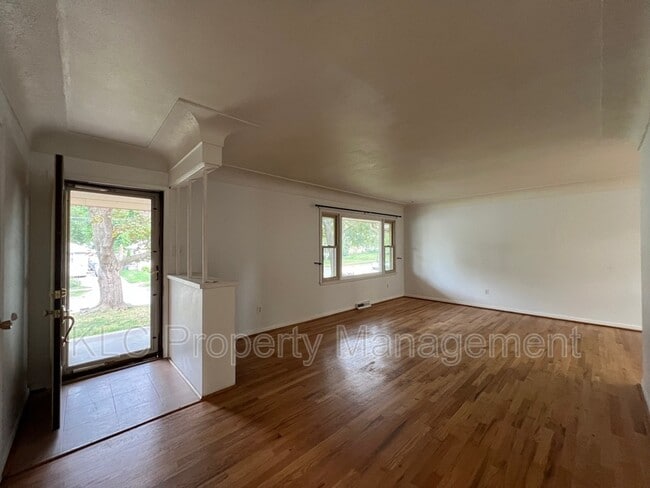 Building Photo - 4026 43rd St