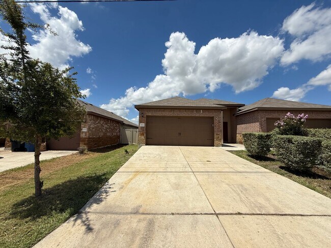 Primary Photo - 2530-2532 Pahmeyer Rd