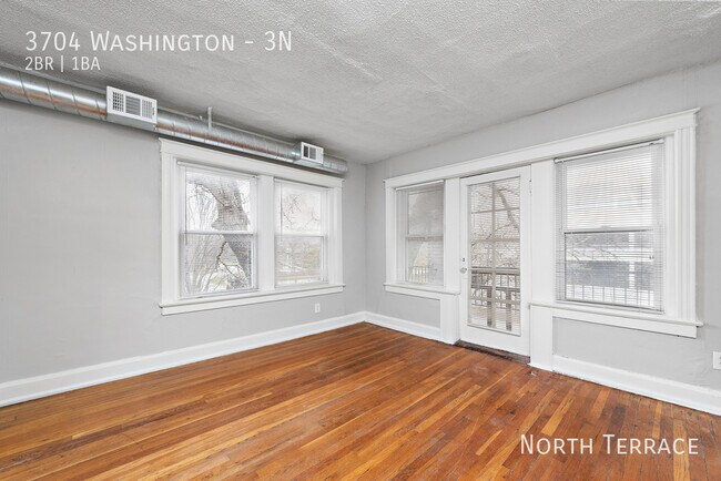 Building Photo - 3704 Washington-3N