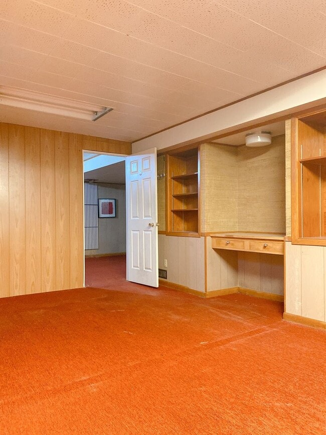 Building Photo - A wonderful 4-bedroom house in the Benson Gardens area - near Walmart Neighborhood Market, Asian ...