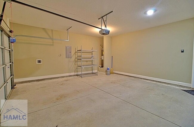 Building Photo - 587 Fairview Cir