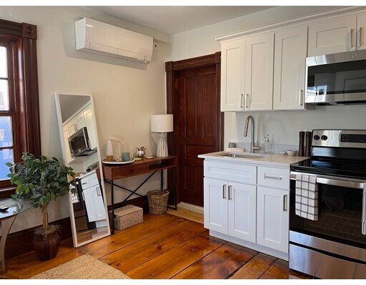 Building Photo - 41 Summer St