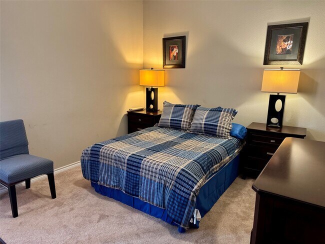 Building Photo - 2400 McCue Rd