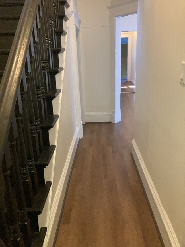 Building Photo - Pre-Lease Today, 5 Bedroom Home!