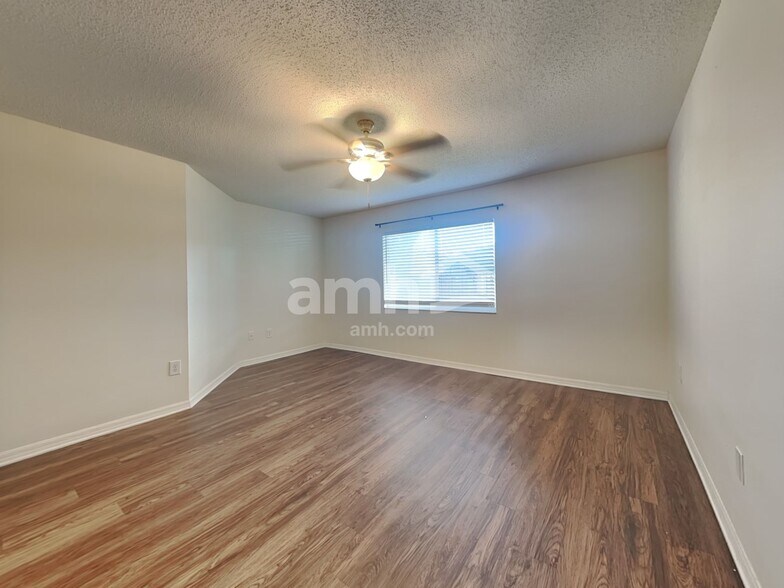 Building Photo - 4334 Country Hills Blvd