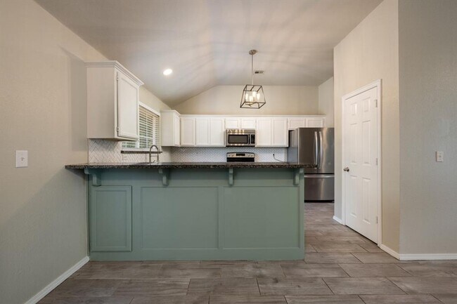 Building Photo - Very Nice 3 Bedroom 2 Bath Home in Norman Schools