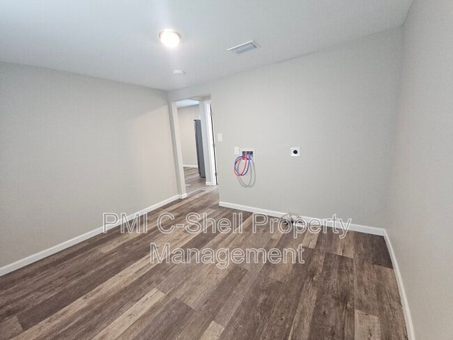 Building Photo - 3258 Peagler Plaza Rd