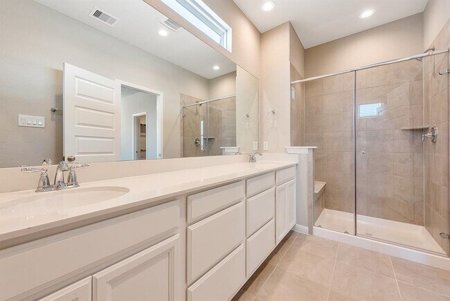 Building Photo - 9814 Magnolia Village Ln
