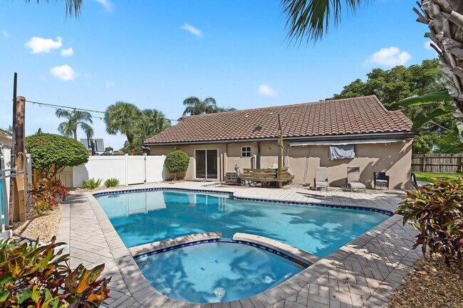 Primary Photo - 7546 Ironbridge Cir