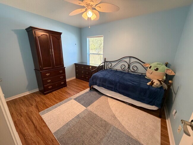 Building Photo - 4720 Decatur Cir