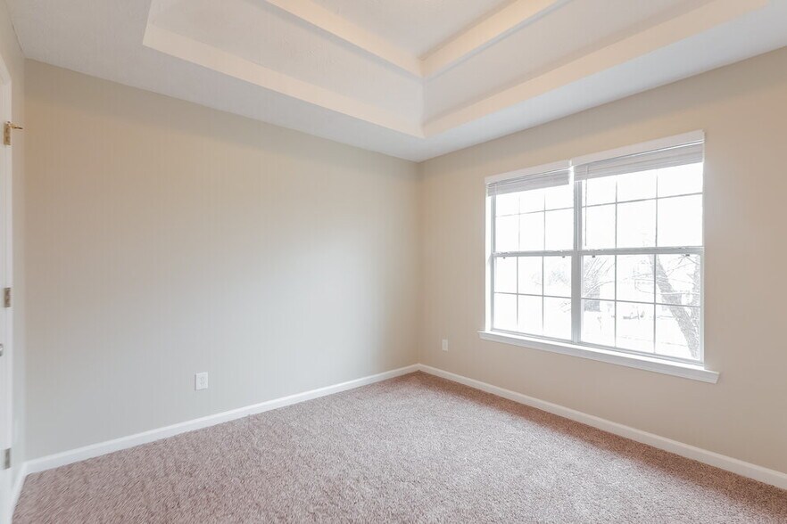 Building Photo - 985 Field View Dr