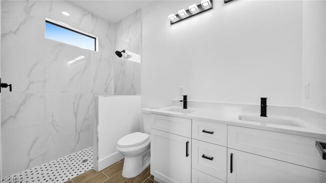 Building Photo - 4989-4991 Fairway Ct