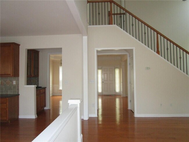 Building Photo - 2272 Young America Dr NE