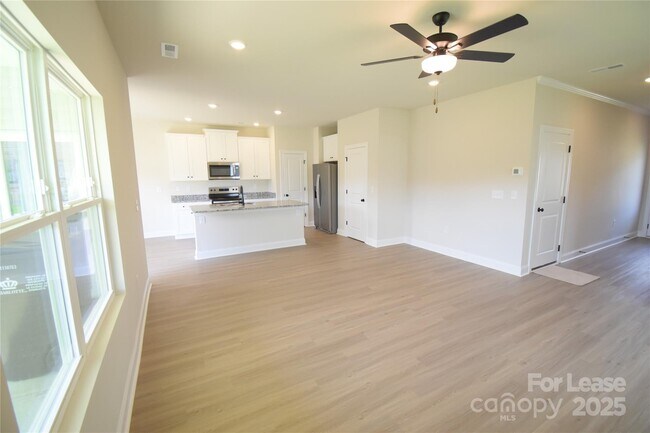 Building Photo - 3519 Narrow Ln