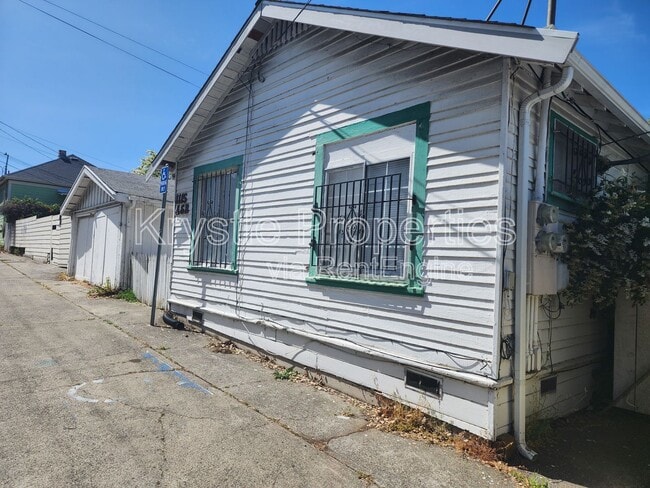 Building Photo - 1115 Kentucky St