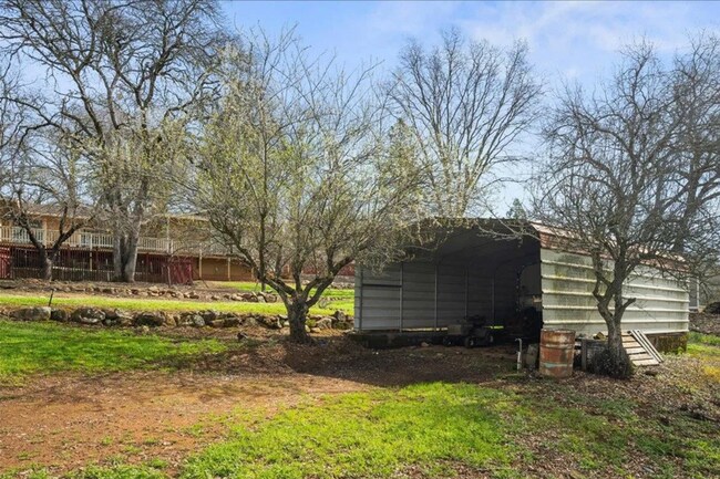 Building Photo - 419 Greenwood Dr
