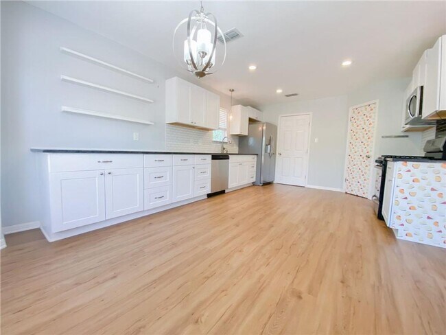 Building Photo - Bright & Welcoming 3 Bedroom, 2 Bath Home in Round Rock!