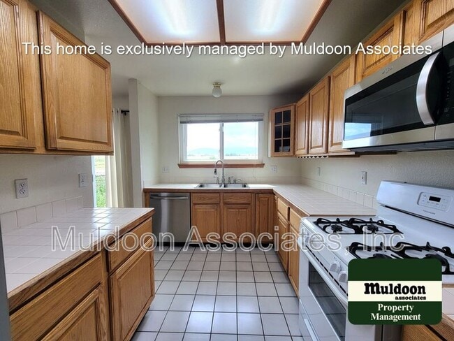 Building Photo - 4408 Bramble Ln