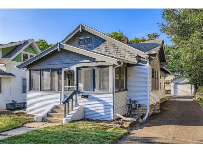 Building Photo - 1683 Minnehaha Ave E