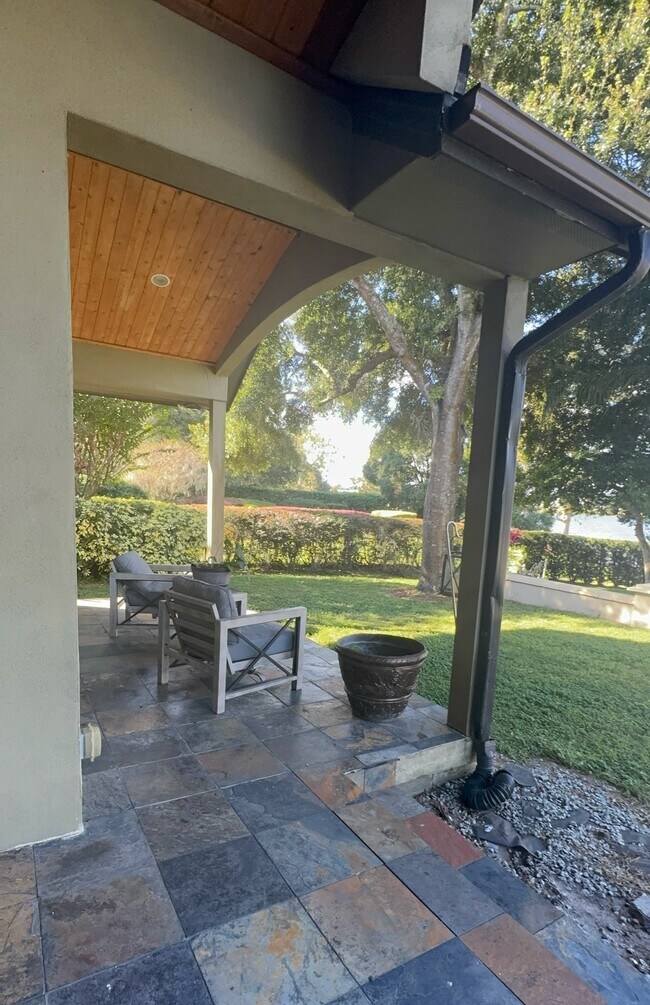 Building Photo - 406 Lillian Dr