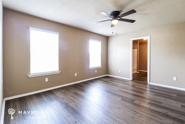 Building Photo - 6413 Amalie Dr