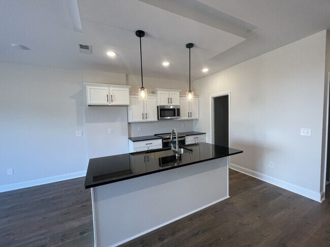 Building Photo - Gorgeous Single Family Home