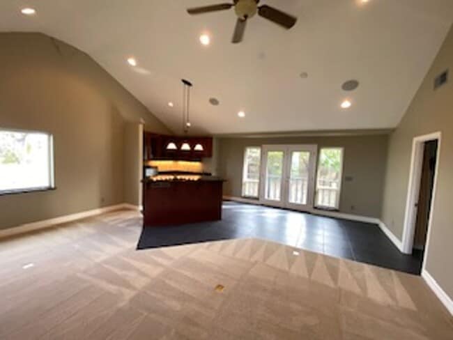 Building Photo - 4145 Dry Creek Rd