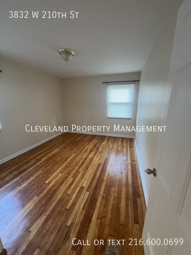 Building Photo - 3832 W 210th St