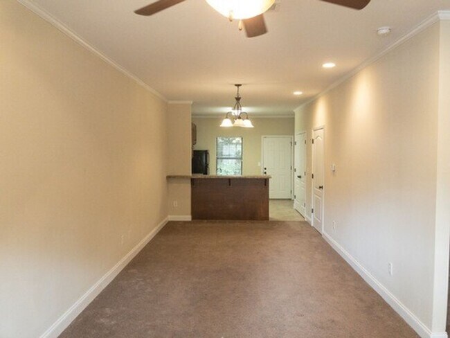 Building Photo - Town Home For Rent In Tuscaloosa, AL! COMING SOON!