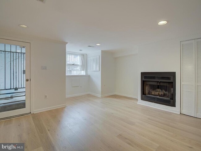 Building Photo - 1751 U St NW