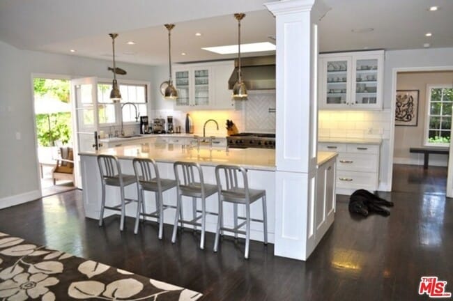 Building Photo - 10253 Valley Spring Ln