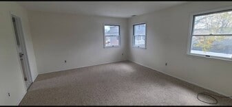 Building Photo - 40 Buchanan Ave