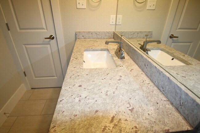 Building Photo - 209 Stewart Bend Ct