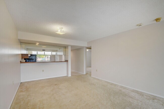 Building Photo - 3520 Whitehall Dr