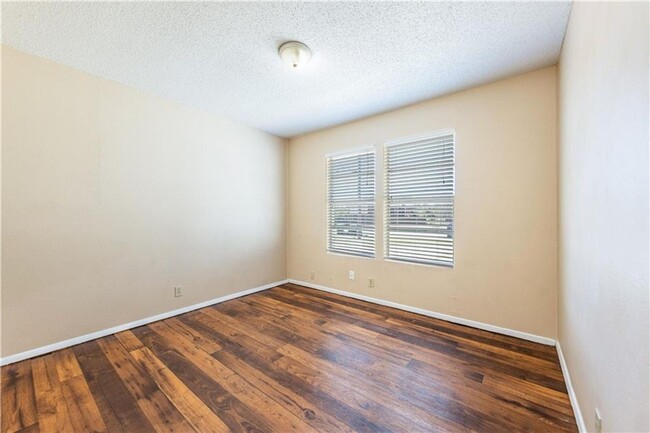 Building Photo - 2604 S Bagdad Rd