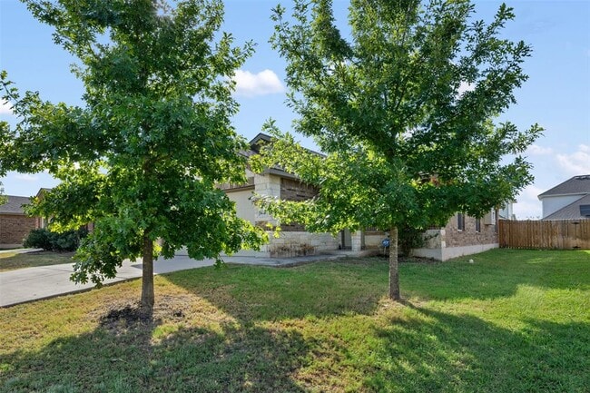 Building Photo - 5641 Sacco St