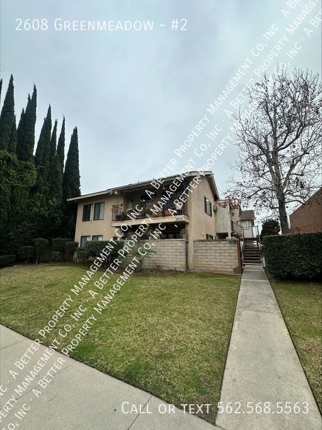 Building Photo - 2 BED/2 BATH w/garage & private patio.  Sm...