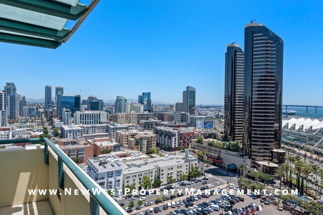 Building Photo - Spectacular Marina District 3-Bedroom Pent...